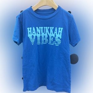 Hanukkah vibes tee